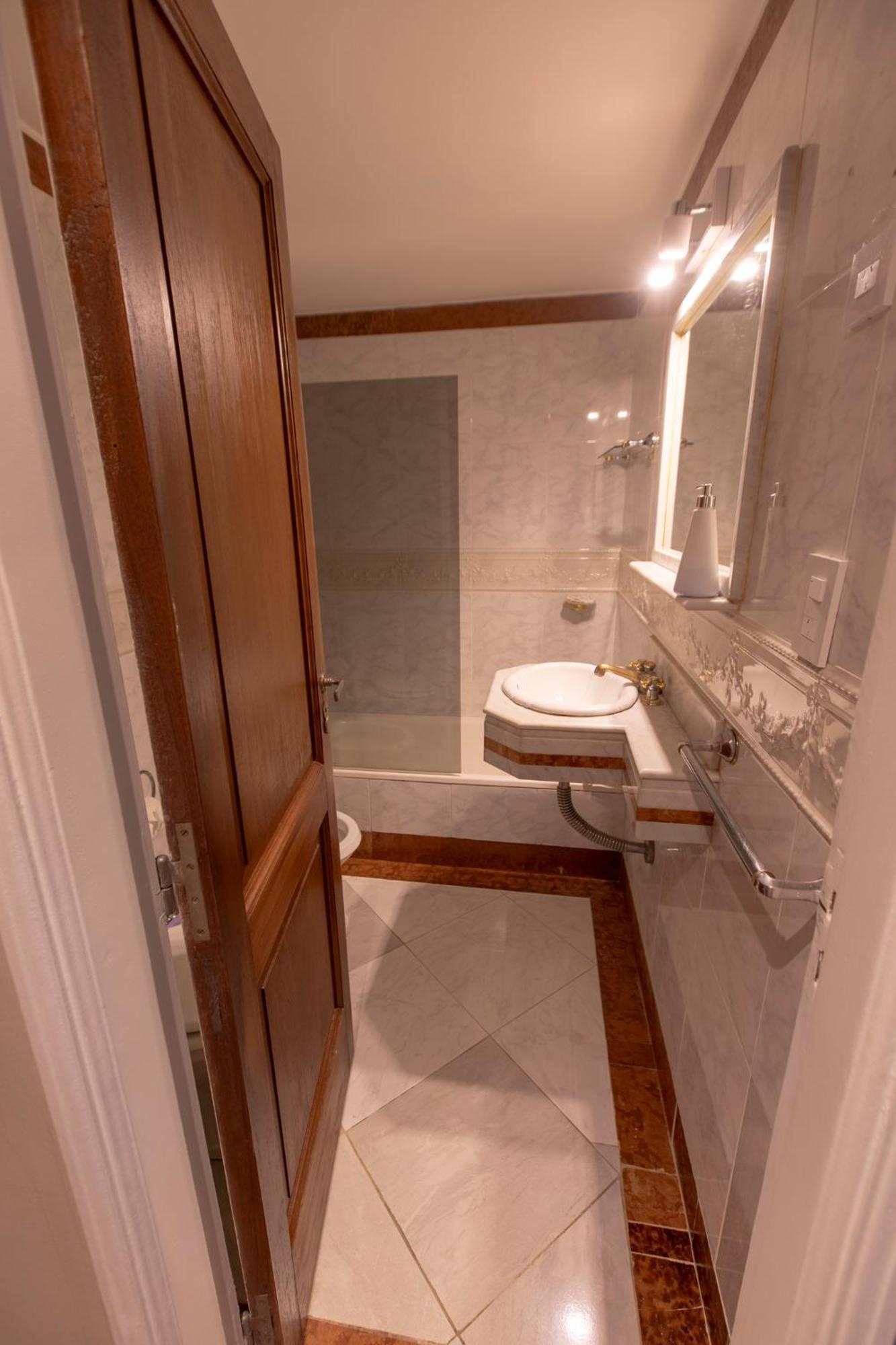Hotel El Misti Coliving Obelisco Buenos Aires Esterno foto